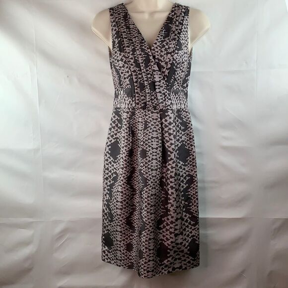 Banana Republic Dresses & Skirts - Banana Republic brown snake print silk vneck dress